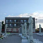 阿加彼马马亚酒店 酒店 马马亚